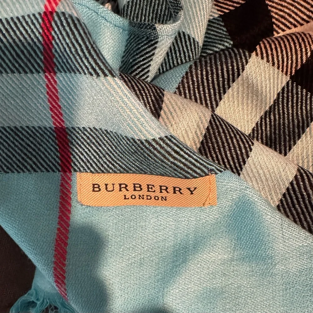 Burberry London Large Blue Plaid Cashmere Shawl/Scarf - Picture 5 of 7